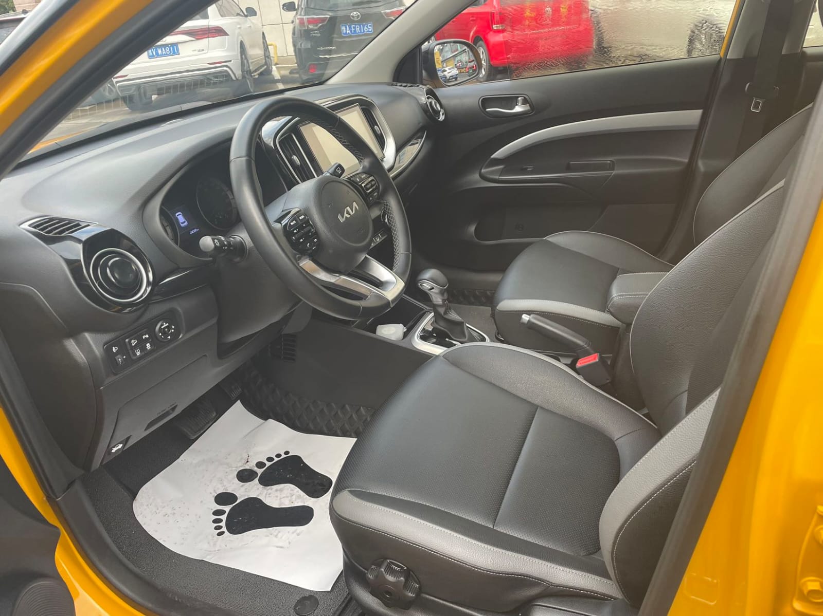 Kia KX1 1.4L CVT Skylight Edition