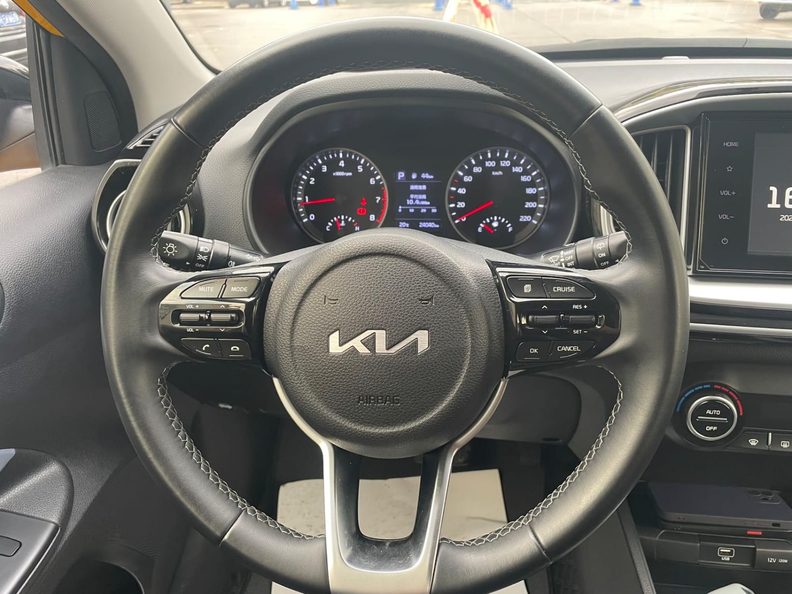 Kia KX1 1.4L CVT Skylight Edition