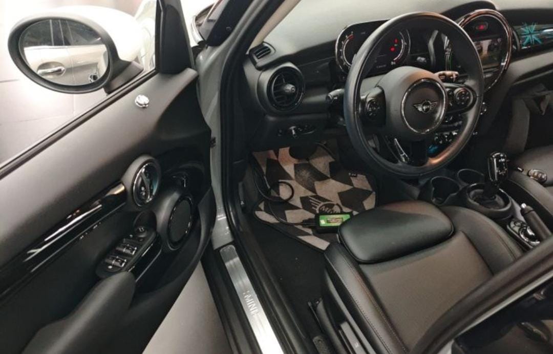 MINI COOPER Classic Pie