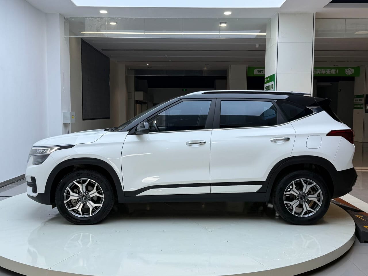 Kia KX3 2021 1.5L CVT модная версия