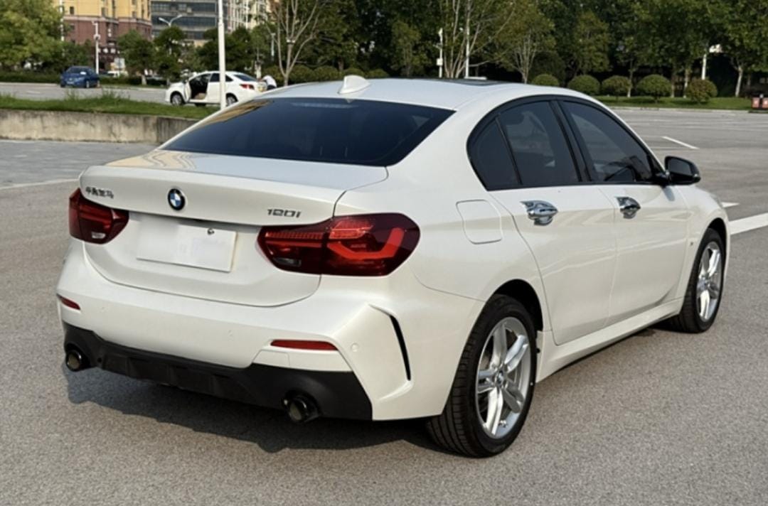 BMW 1 Series 2023 120i M Sport Night Edition