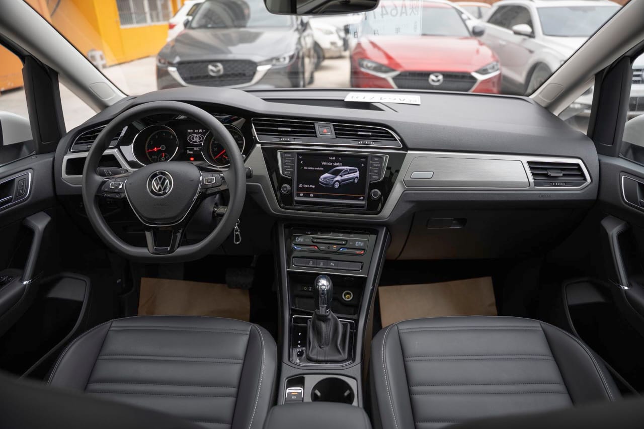 Volkswagen Touran L 2021 280TSI Comfort Edition