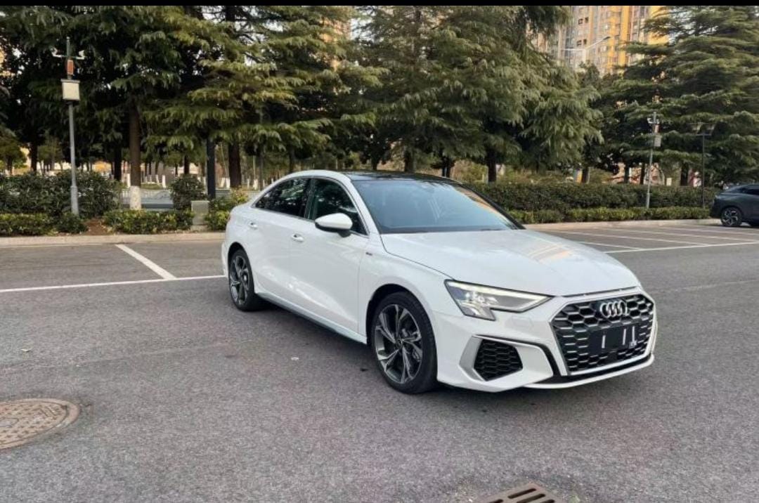 Audi A3L 2023 Limousine 35 TFSI Luxury Sport