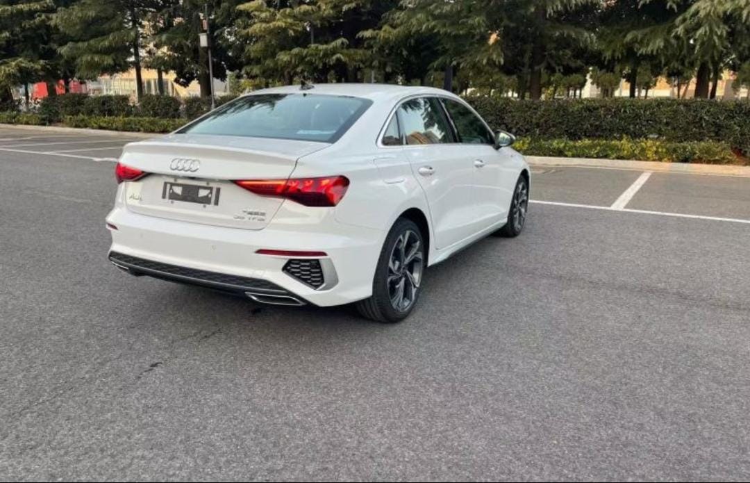 Audi A3L 2023 Limousine 35 TFSI Luxury Sport