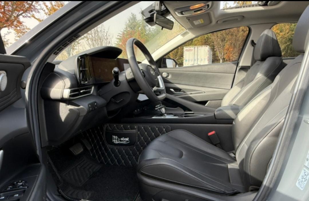 Hyundai Elantra 2021 1.5L CVT LUX Premium Edition