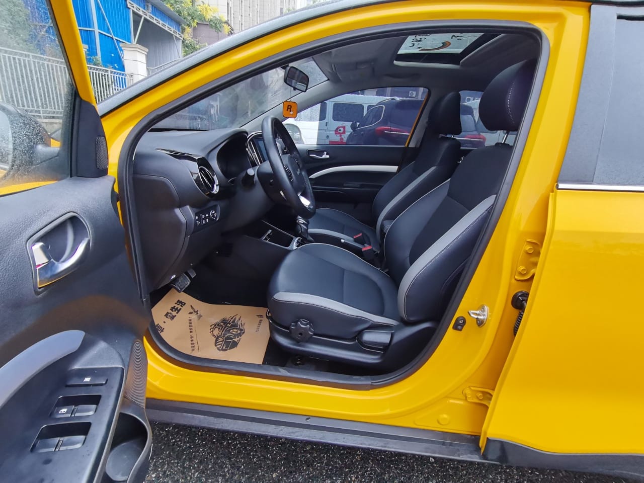 Kia KX1 2021 1.4L CVT Enjoy Skylight