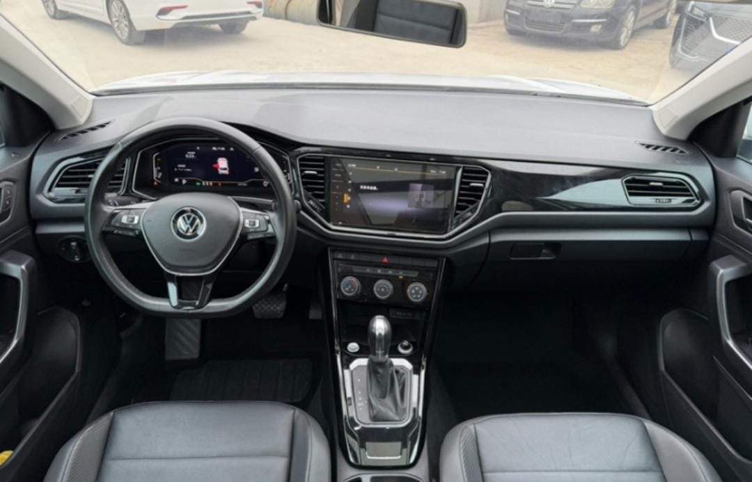 Volkswagen T-ROC Tango 2021 280TSI DSG Comfort Intelligent Edition