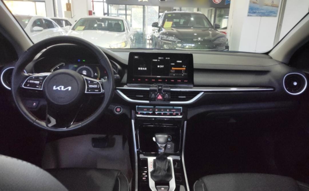 Kia K3 2021 — модная версия 1.5L CVT