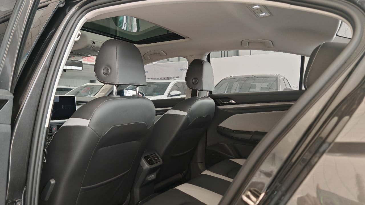 Volkswagen Bora 2022 280TSI DSG