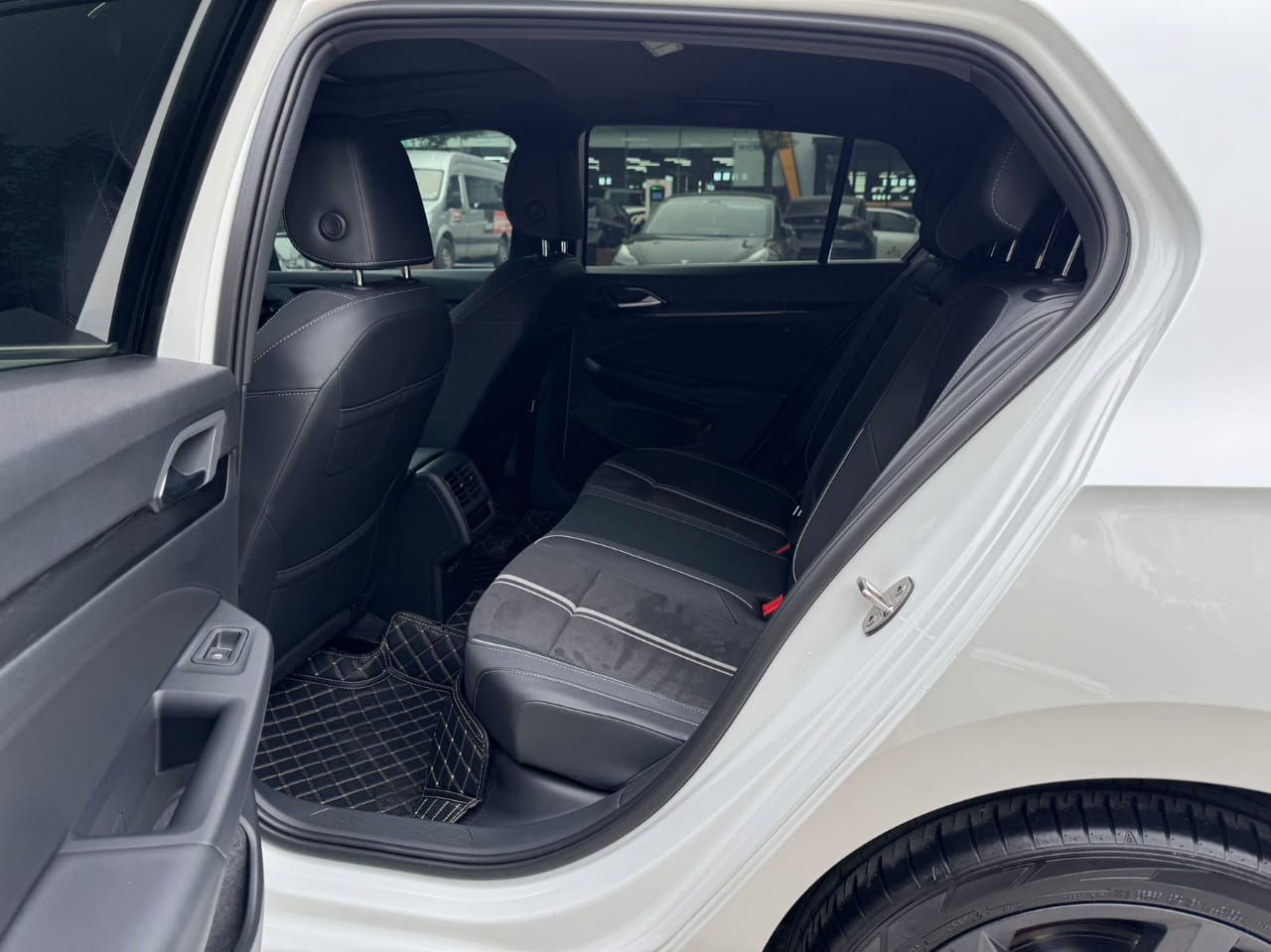 Volkswagen Golf R-Line 280TSI DSG 2022