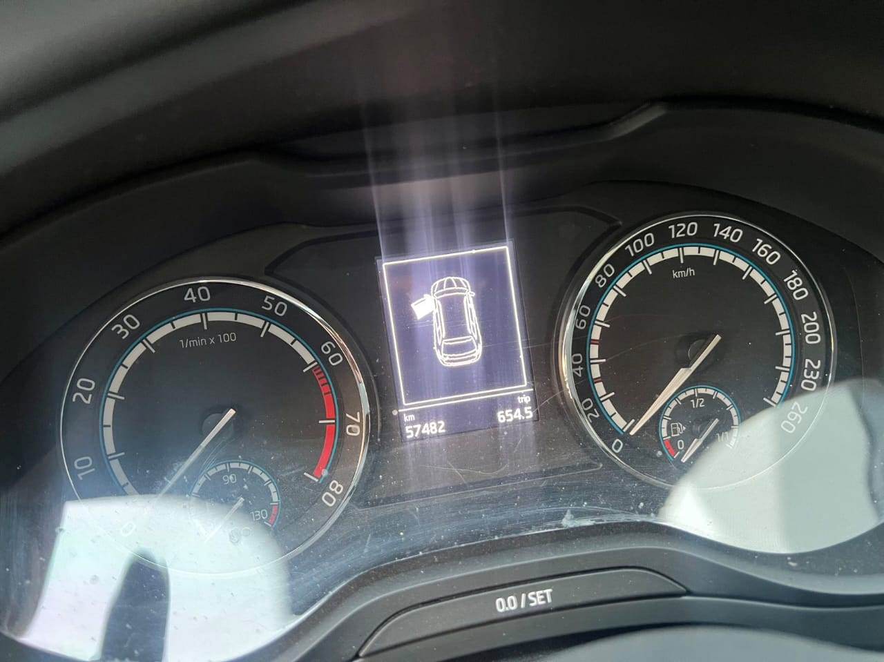 Skoda Karoq 2021 TSI280 Deluxe Edition