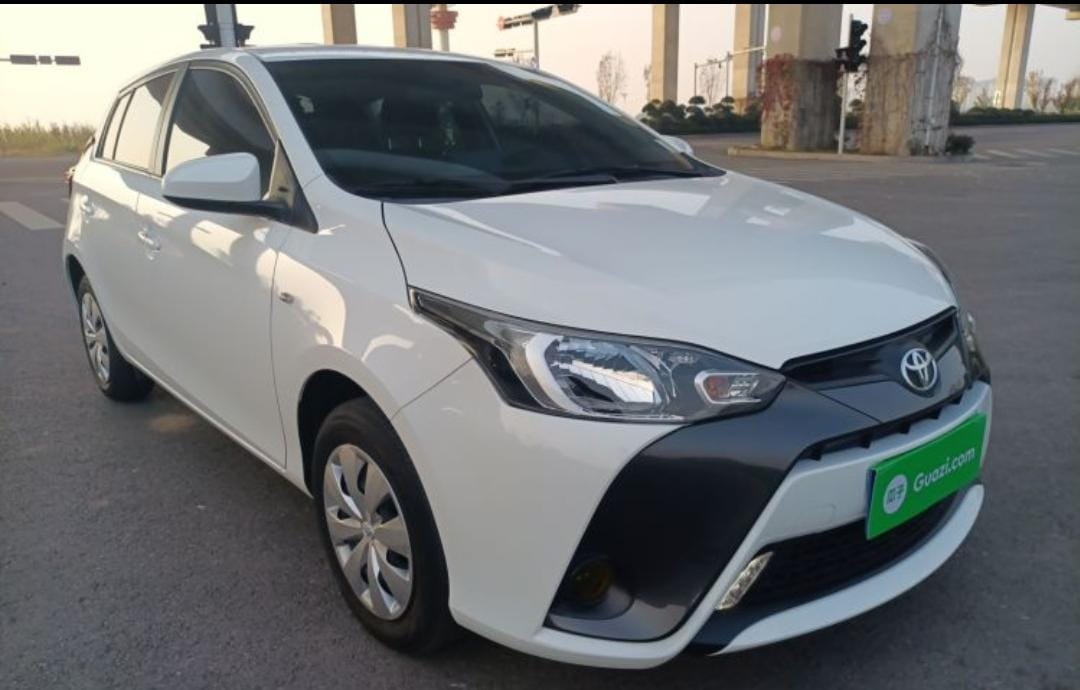 Toyota Yaris 1.5L CVT 2022 года