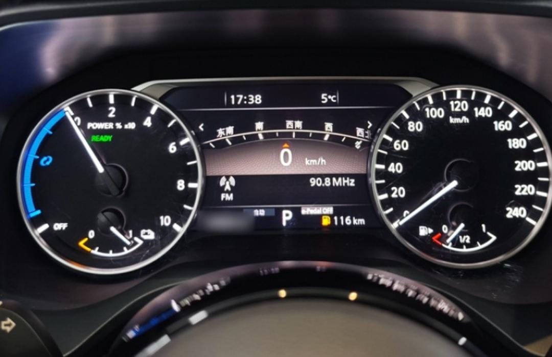 Nissan X-Trail 2023 Deluxe