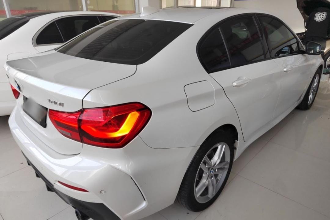 BMW 1 Series 2022 120i M Sport Night Edition