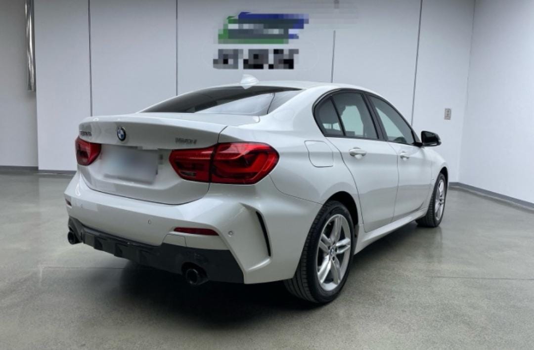 BMW 1 Series 2022 120i M Sport Night Edition