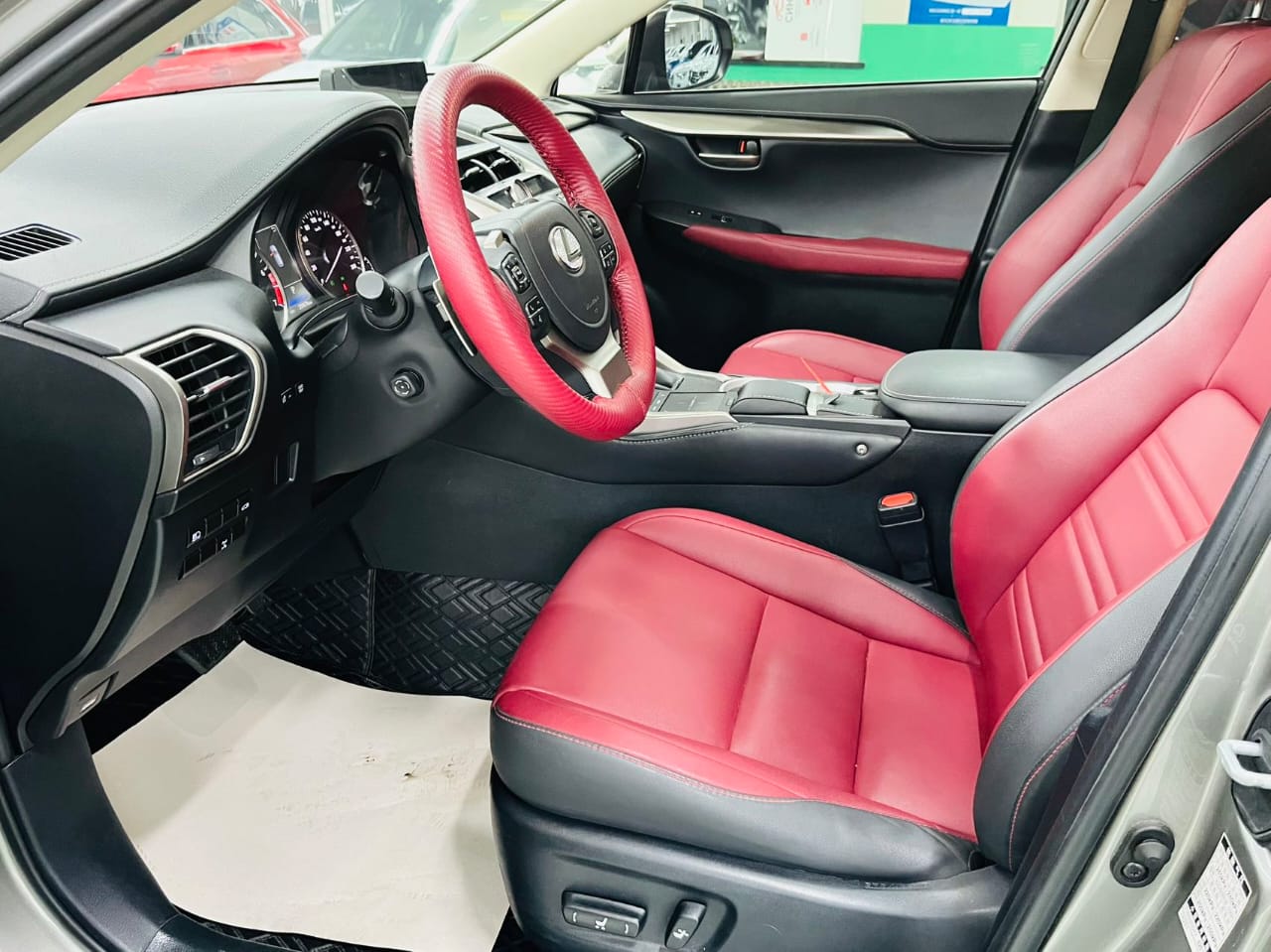 Lexus 2021 NX200 2.0