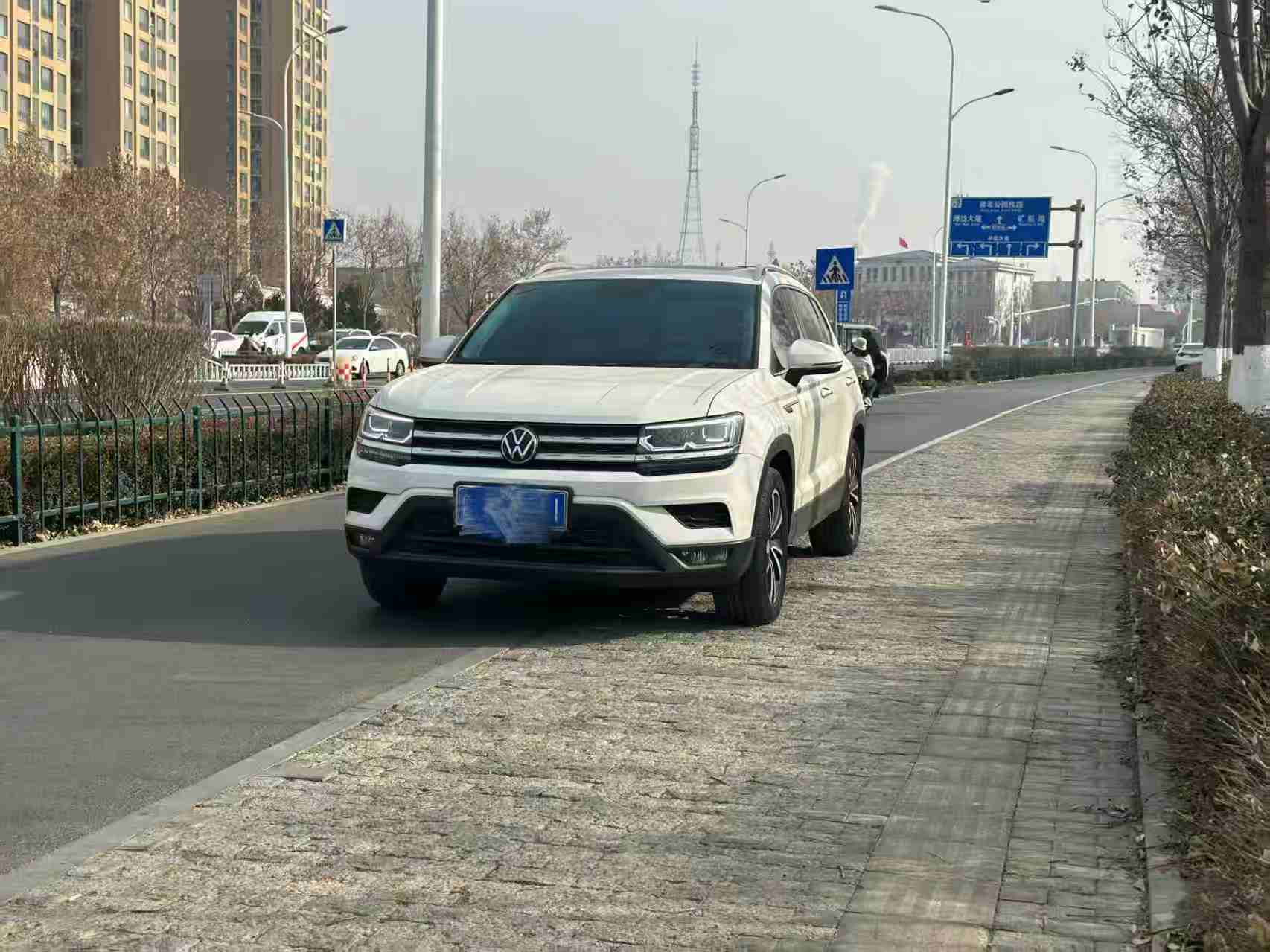 Volkswagen Tharu 2022 280TSI Deluxe