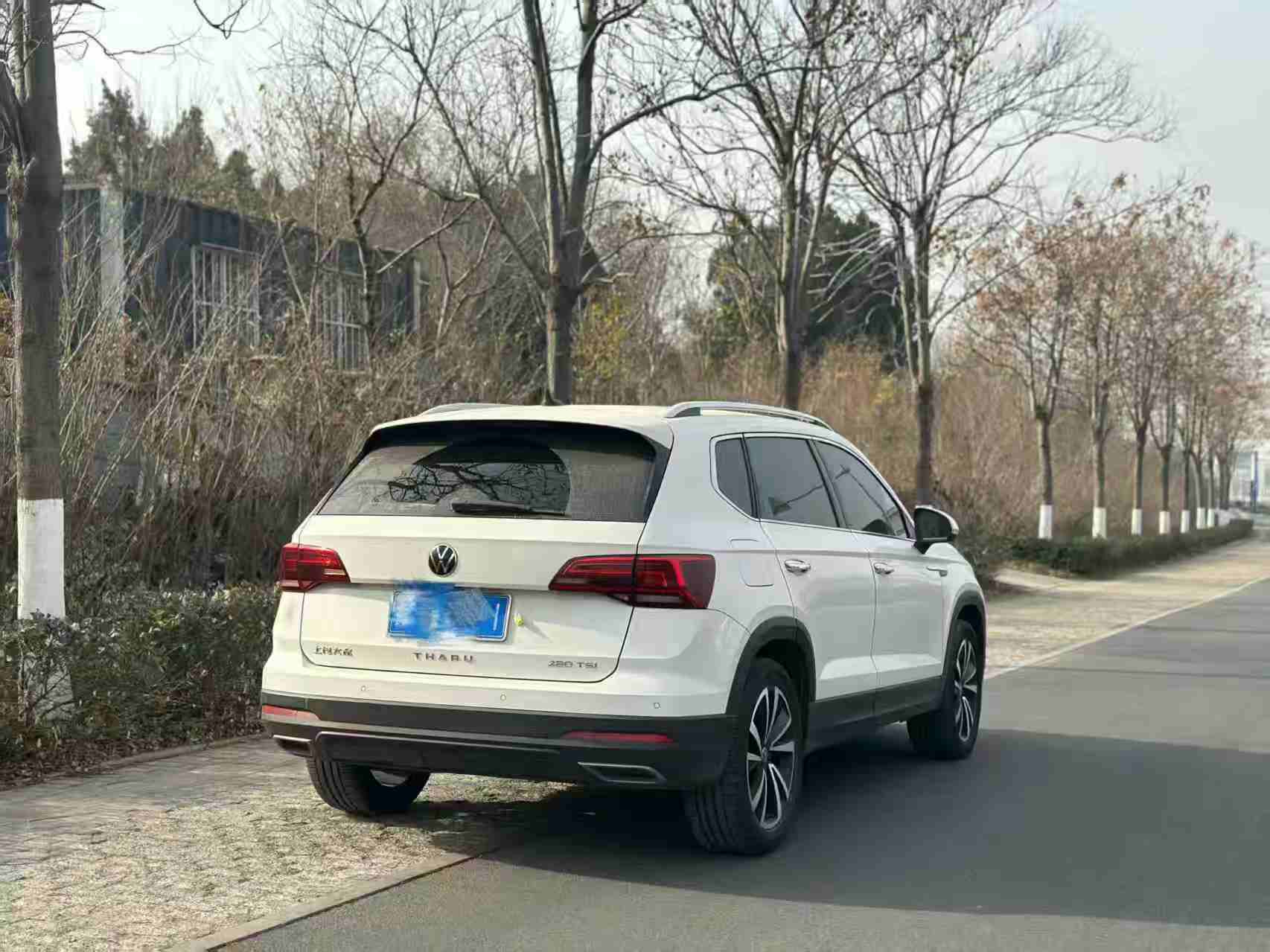 Volkswagen Tharu 2022 280TSI Deluxe