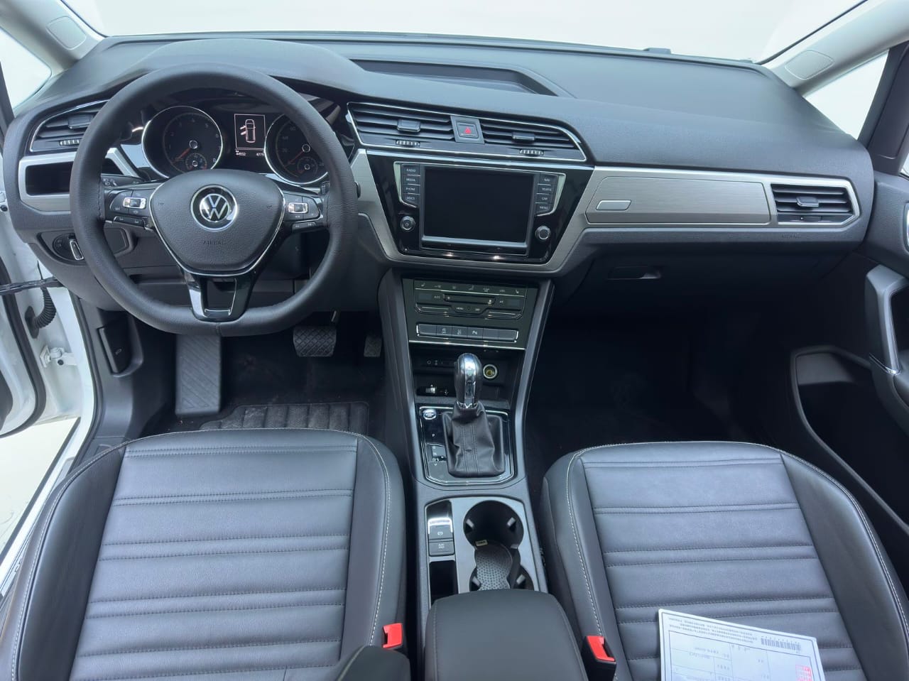 Volkswagen Touran L 280TSI DSG Extended Edition 7 мест 2022