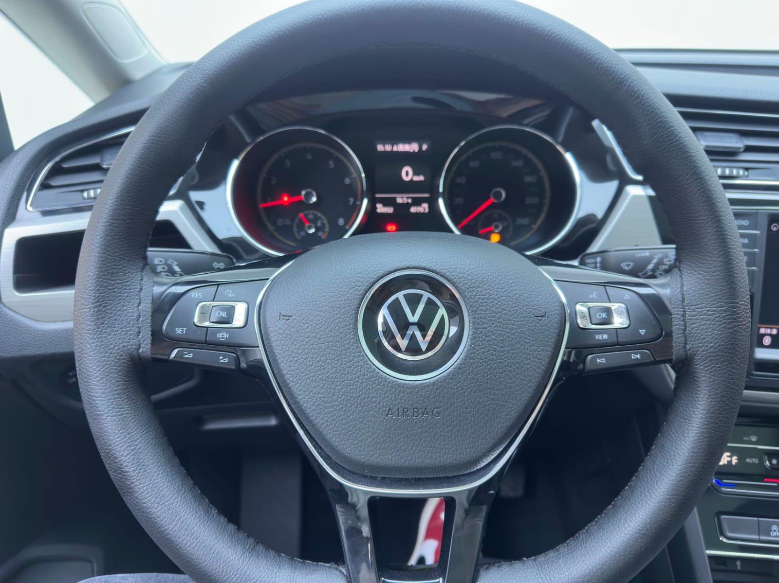 Volkswagen Touran L 280TSI DSG Extended Edition 7 мест 2022