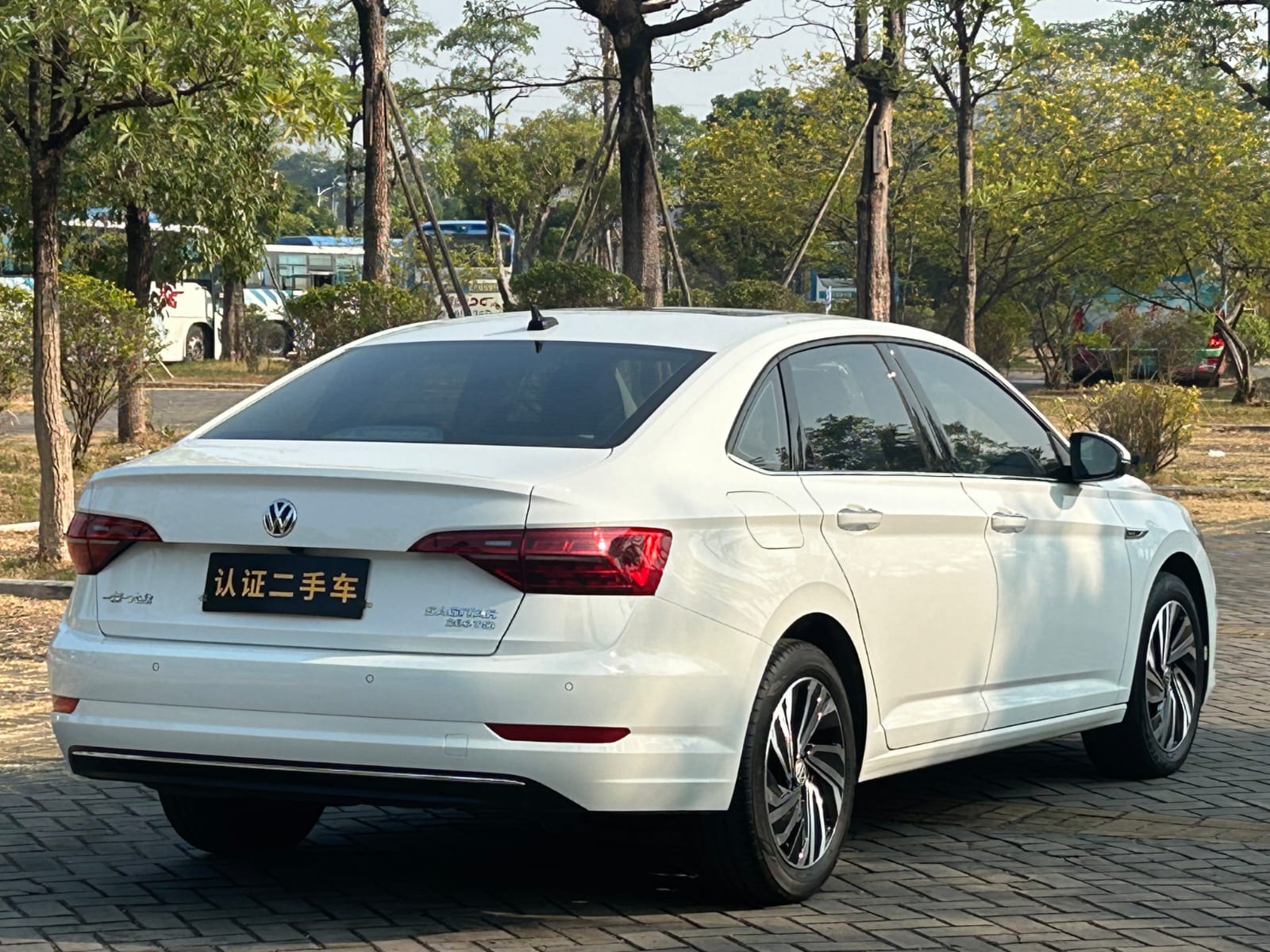 Volkswagen Sagitar 2021 280TSI