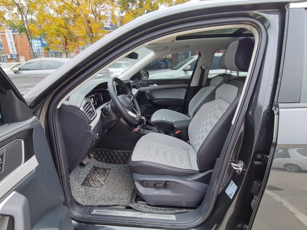 Volkswagen Tayron 2022 280TSI Deluxe Plus Premium Edition