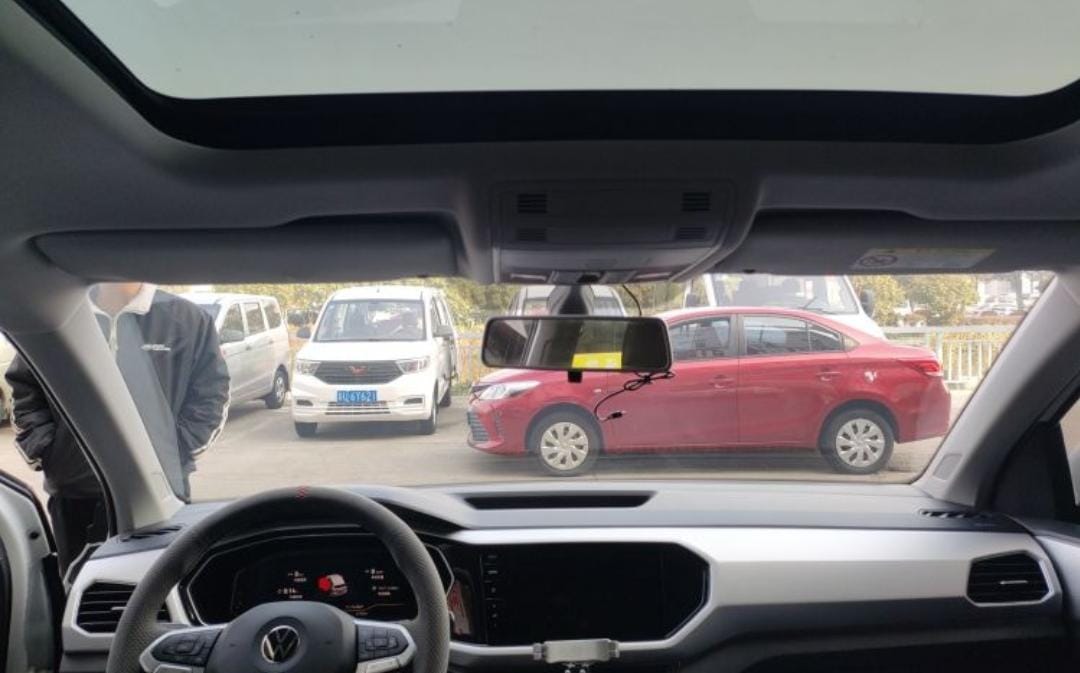 Volkswagen Tacqua 2022 1.5L Automatic