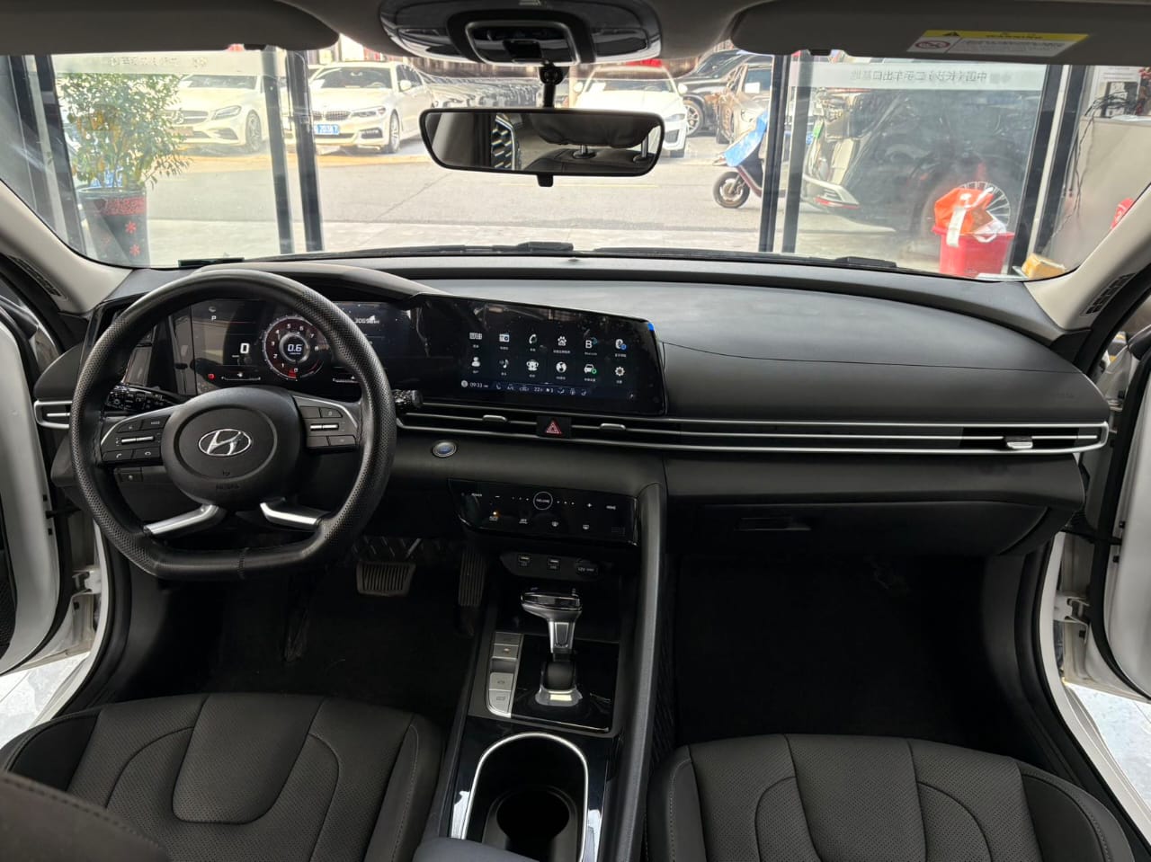 Hyundai Elantra 2022 1.5L CVT GLX Elite Edition