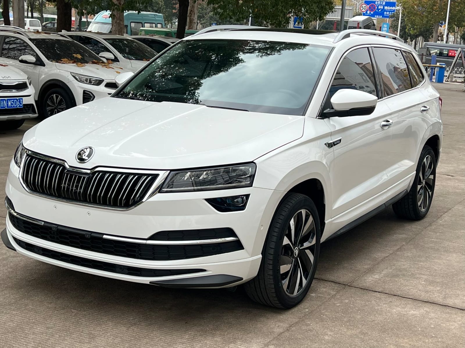 Škoda Karoq 2022 TSI280