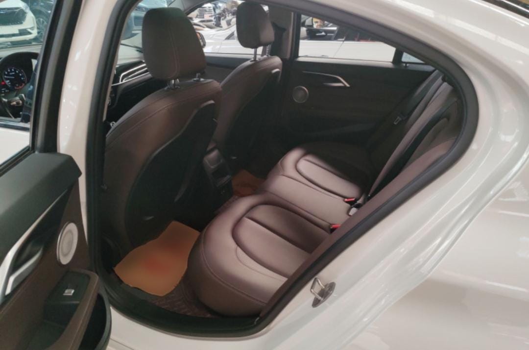 BMW 1 Series 2021 120i M Sport Night Edition