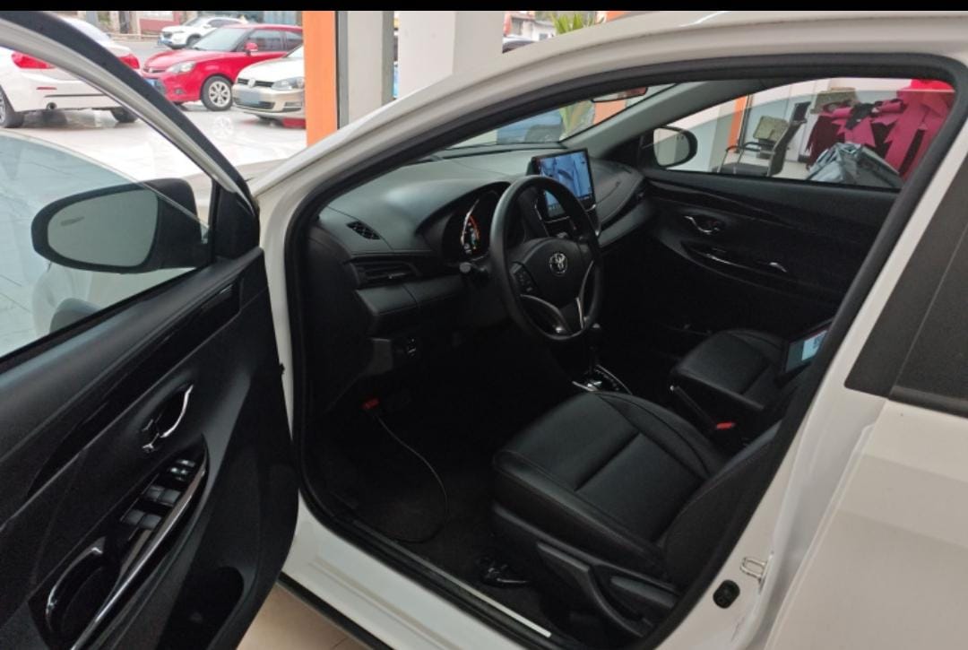 Toyota Yaris L 2022 Glamour X 1.5L CVT Deluxe PLUS Edition