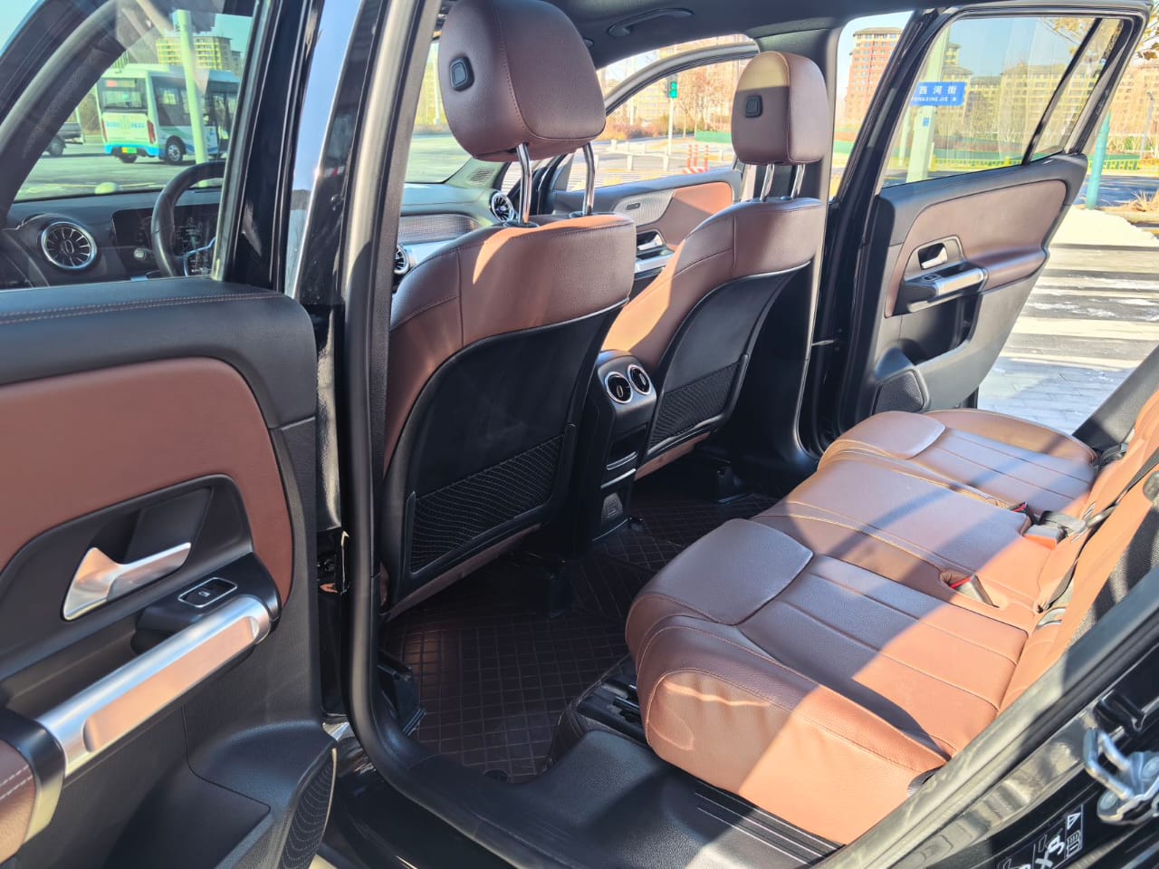 Mercedes-Benz 2021 GLB 180