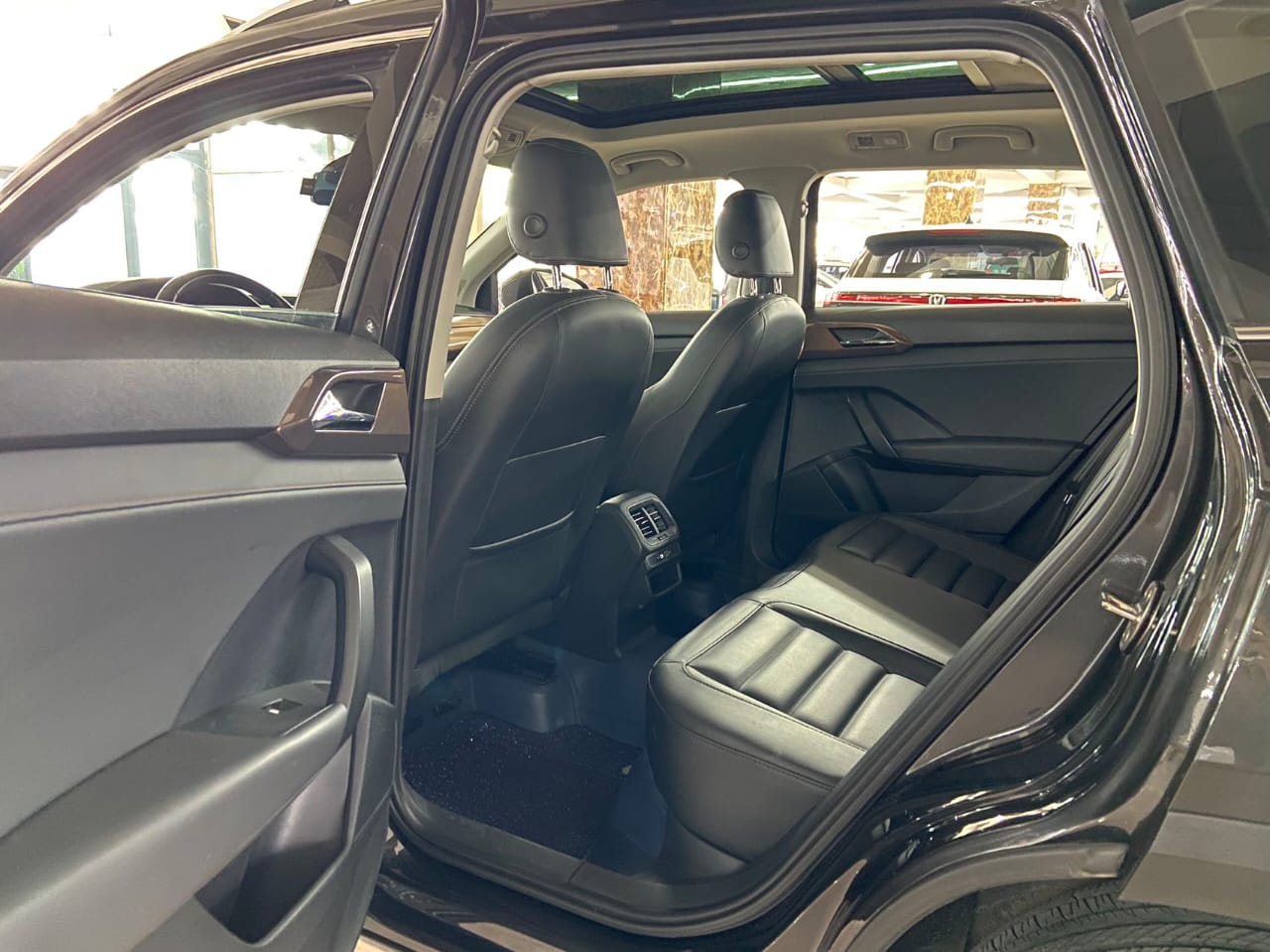 Volkswagen Tharu 2022 1.4T 280TSI Deluxe Edition