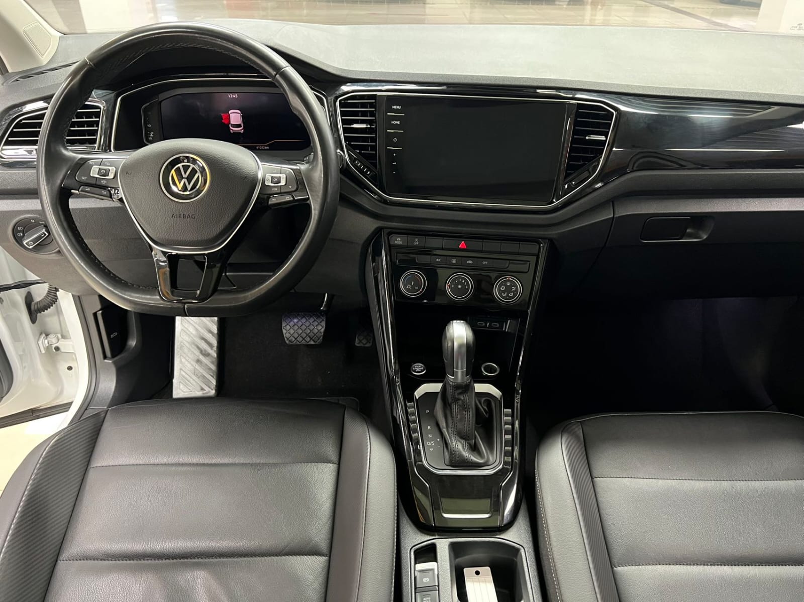 Volkswagen T-Roc 2022 280TSI DSG Enjoy Plus Tango Edition